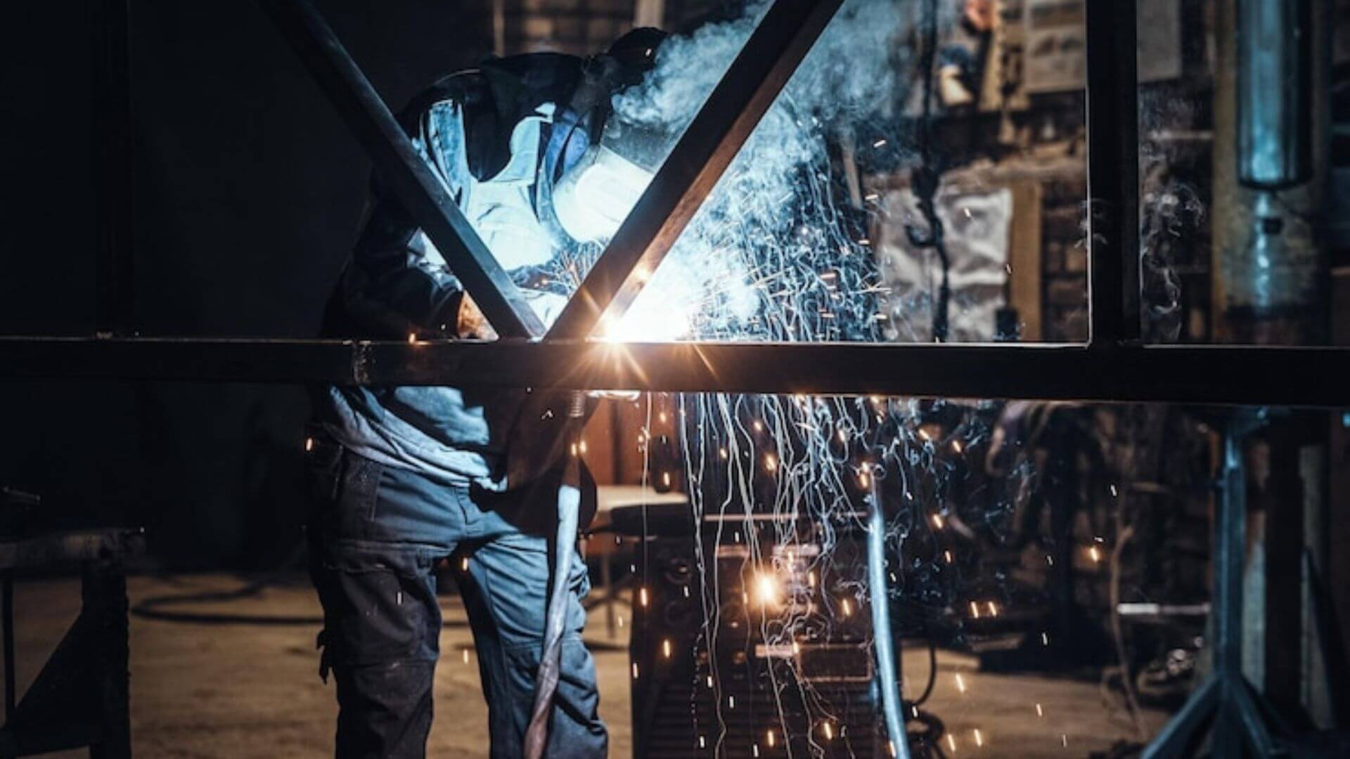 How to choose the right steel fabrication company in UAE for your project. Tips on evaluating expertise, equipment, pricing, and compliance for construction or industrial jobs.