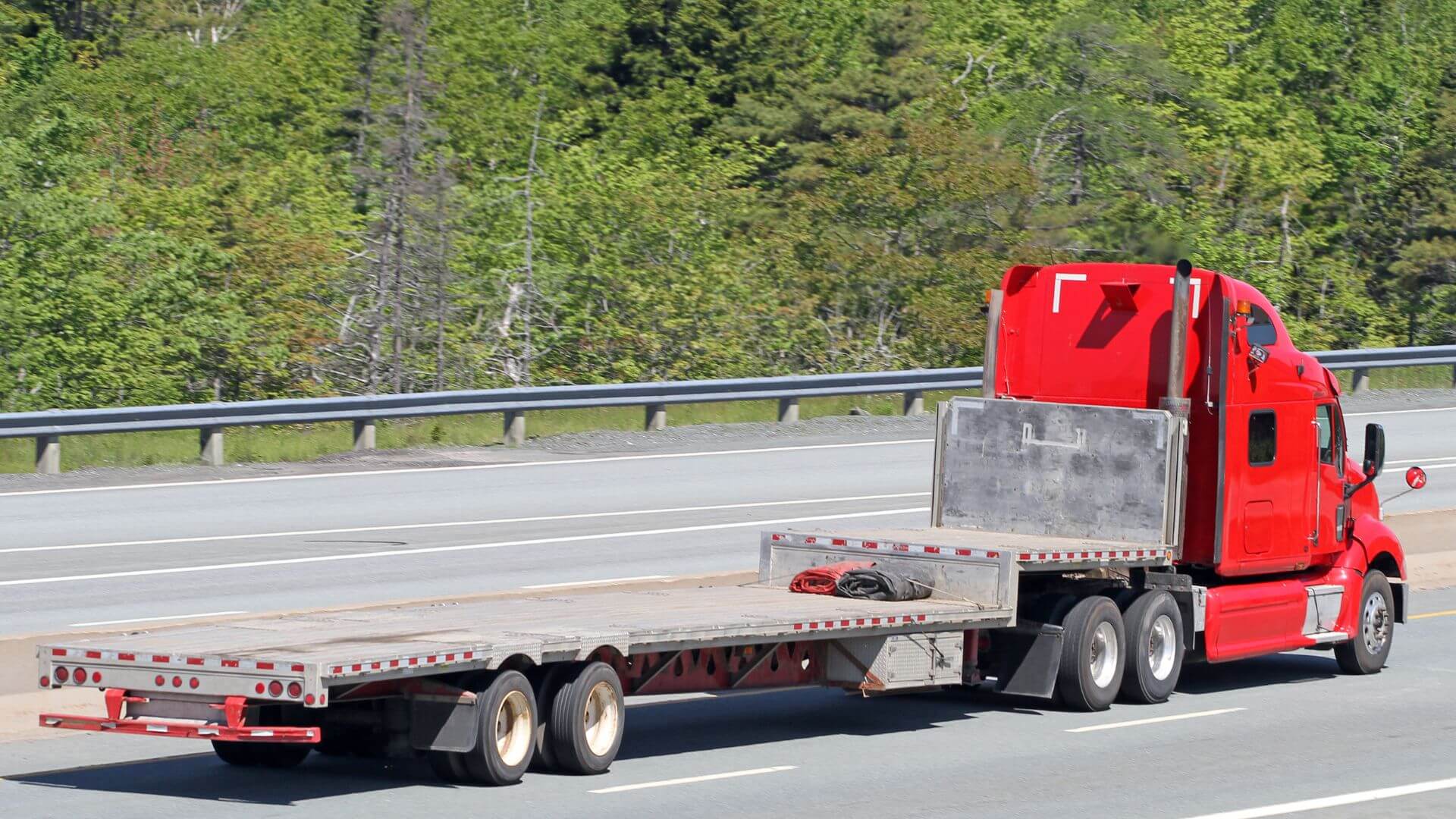 Best practices for vehicle body design in the UAE market. Considerations for desert conditions, payload efficiency, and regulatory compliance in commercial vehicle bodies.
