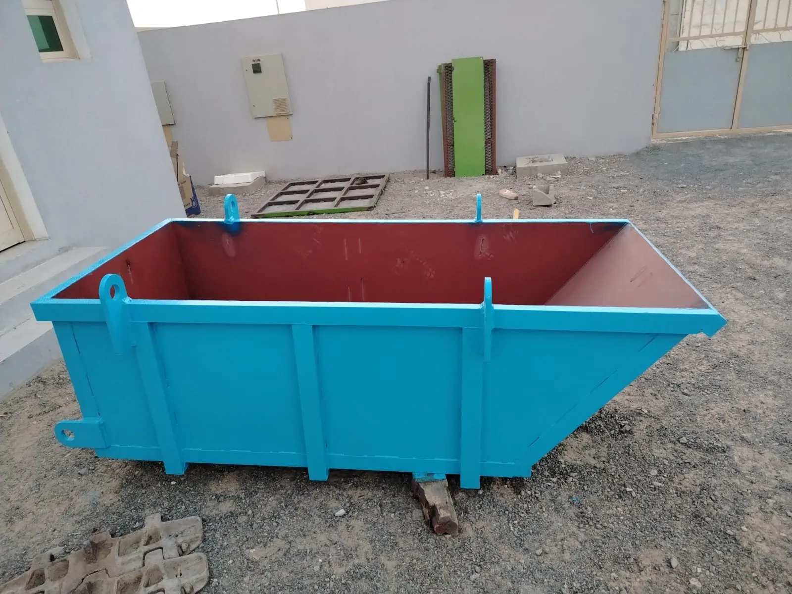 Heavy-duty material bucket fabricated by Dar Al Fann steel fabrication