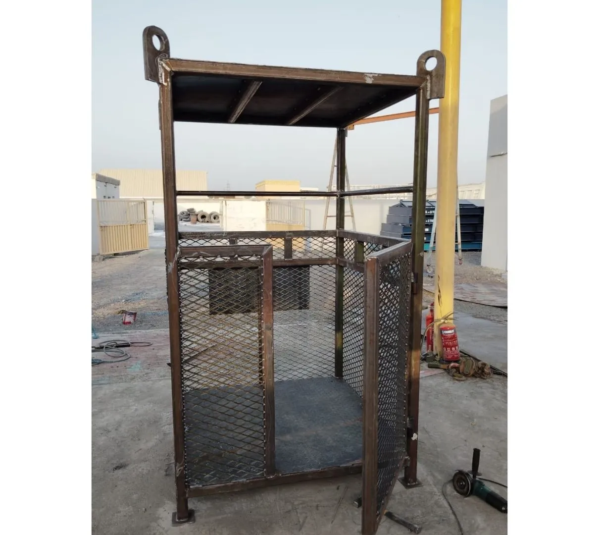 Man Basket installed for industrial safety and productivity