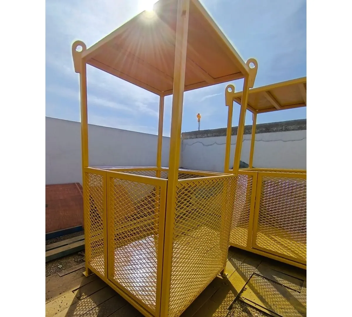 Man Basket installed for industrial safety and productivity