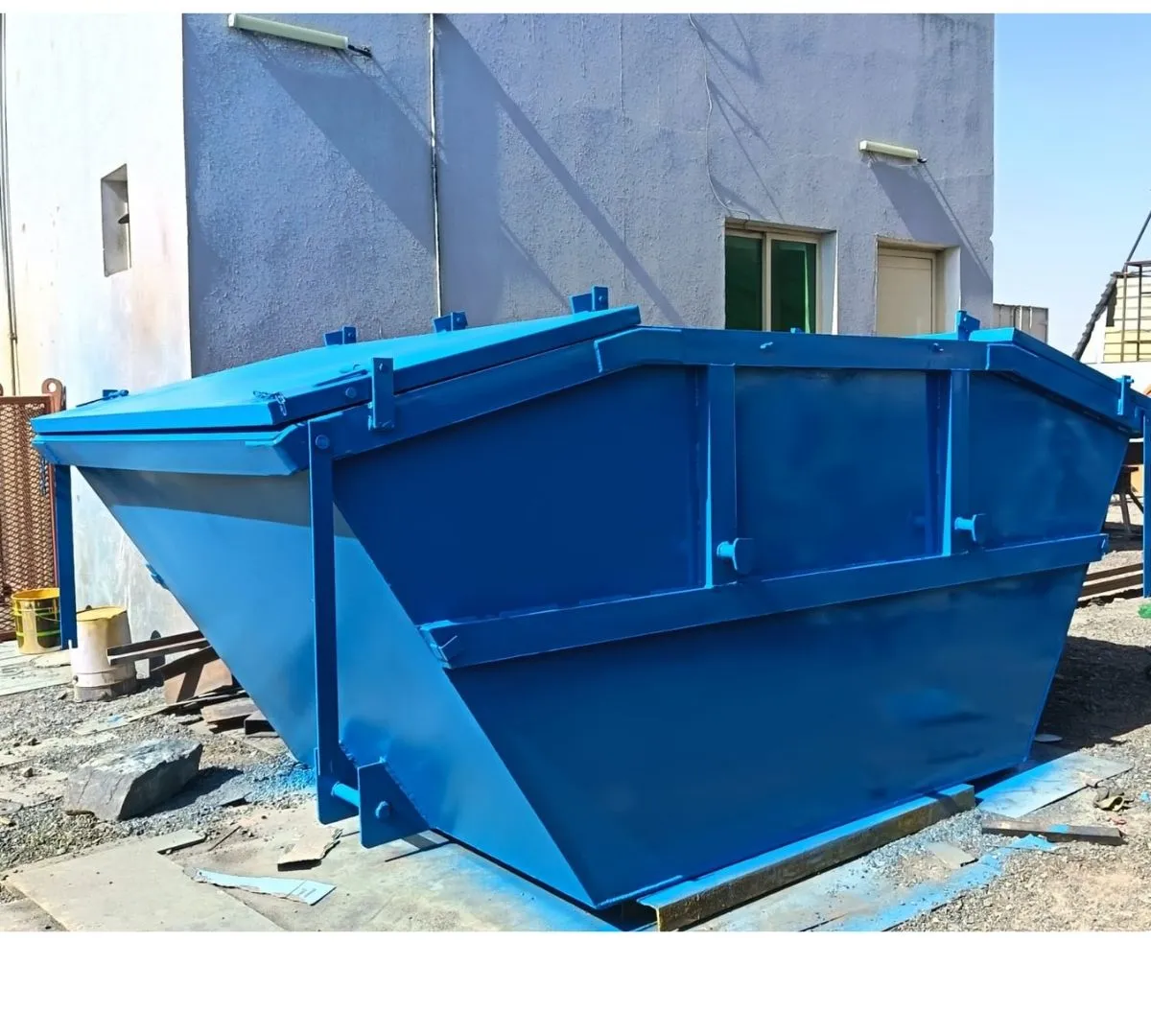 Top Closed Skip custom built for demanding site applications
